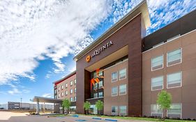 La Quinta Inn & Suites By Wyndham Desoto